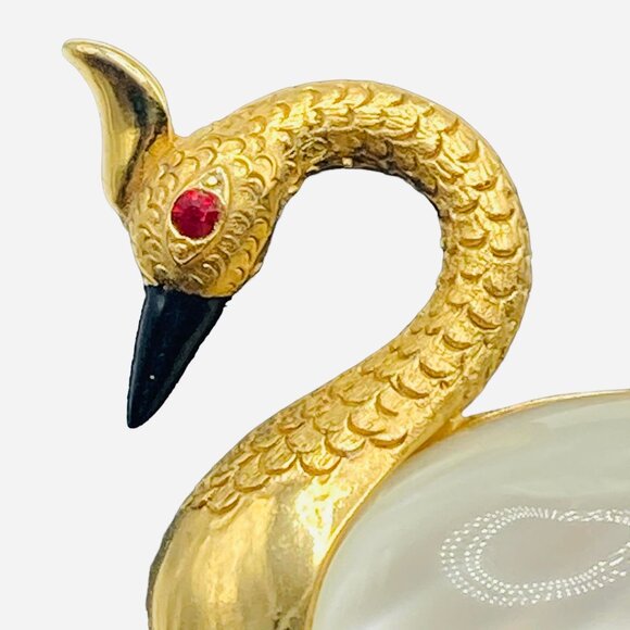 Vintage Signed Weiss Lucite Belly Swan Brooch - Picture 2 of 4